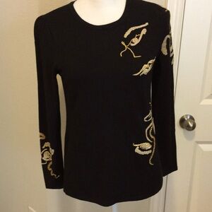 Chico’s Fine Gauge Knit Crewneck Pullover Sweater in Black w Gold Appliqué